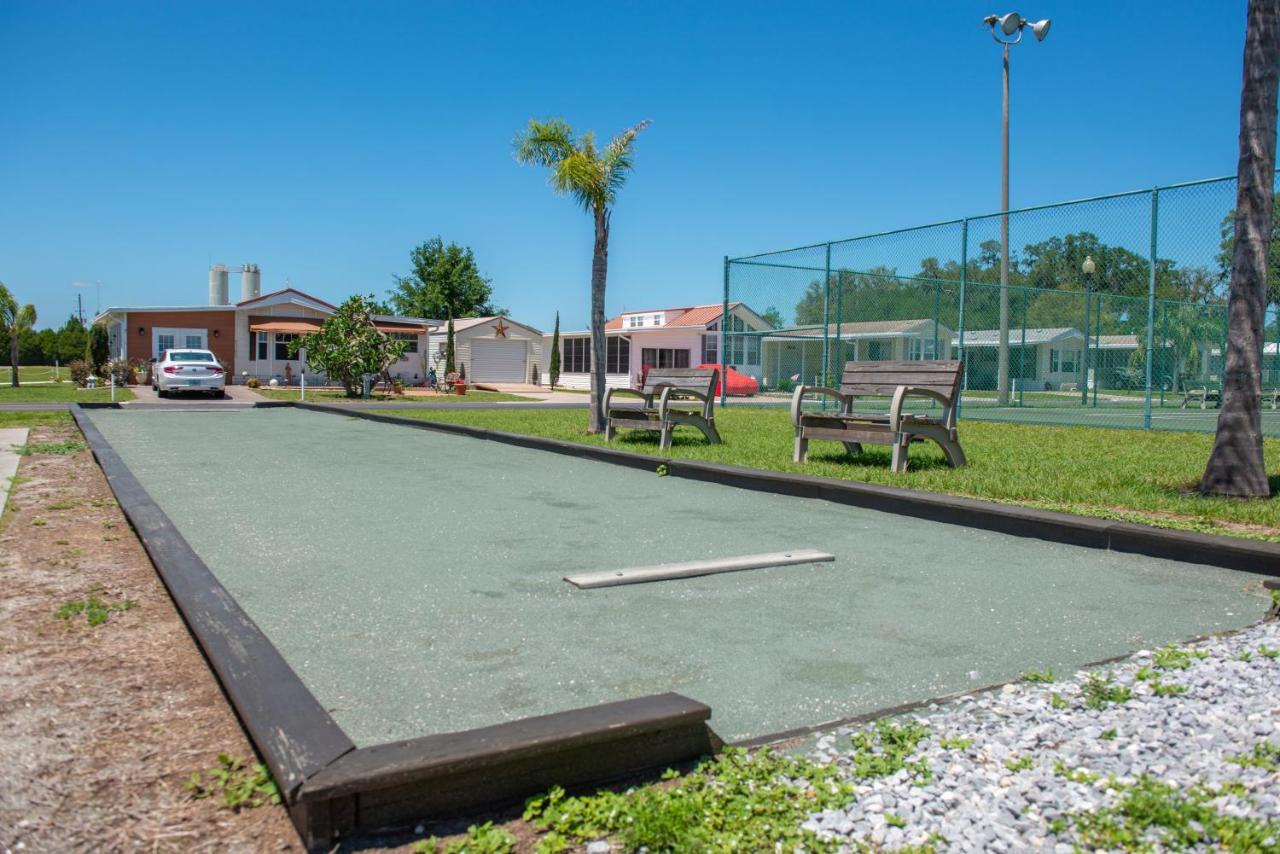 Majestic Oaks Rv Resort Зефирхиллс Экстерьер фото